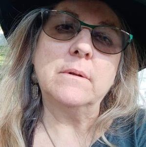 Meet your Posher, Helene